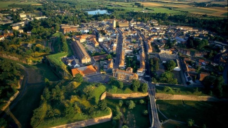 Le Gite Des Geants Le Quesnoy  Eksteriør bilde